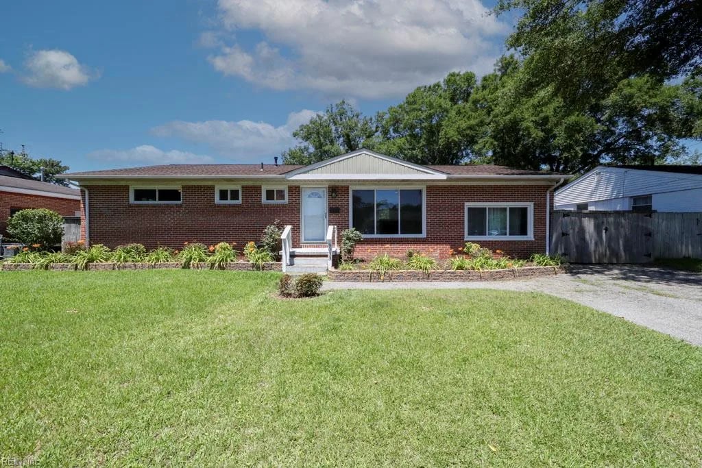 8033 Tarpon PL, NORFOLK VA 23518