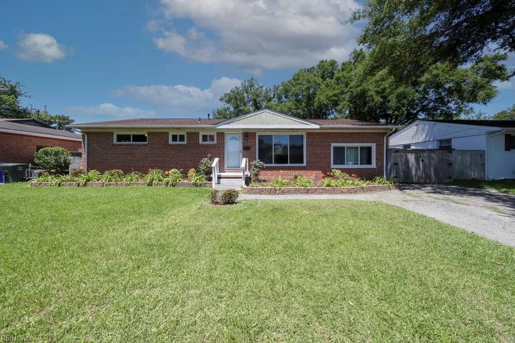 8033 Tarpon PL, NORFOLK VA 23518 - Photo 4