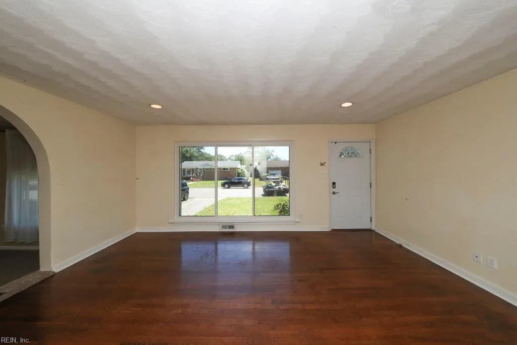 8033 Tarpon PL, NORFOLK VA 23518 - Photo 5