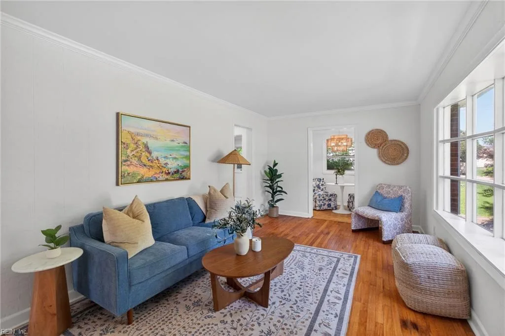 404 Eisenhower CIR, PORTSMOUTH VA 23701