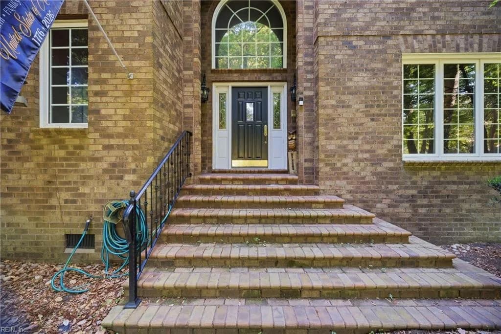 709 Forest Mills RD, CHESAPEAKE VA 23322 - Photo 4