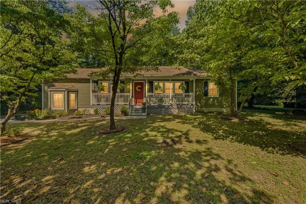 2901 Richard GRV N, Williamsburg — 3 bed Residential, 1,488 sqft