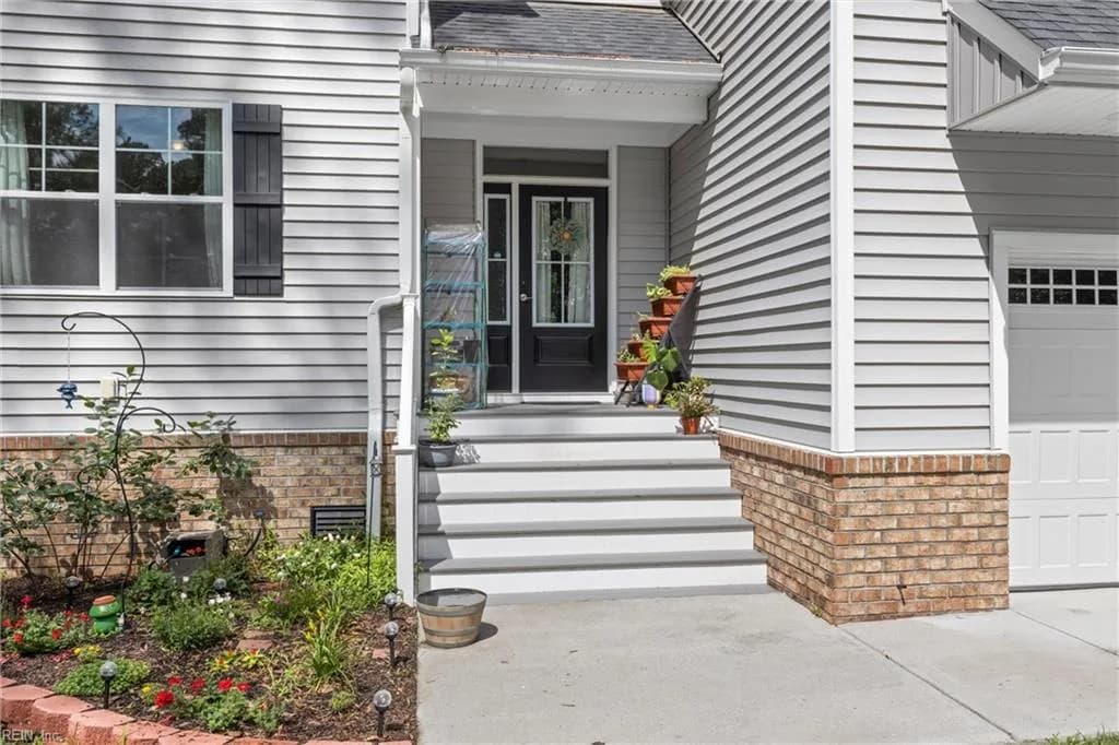 204 Wilson DR, CHESAPEAKE VA 23322 - Photo 4