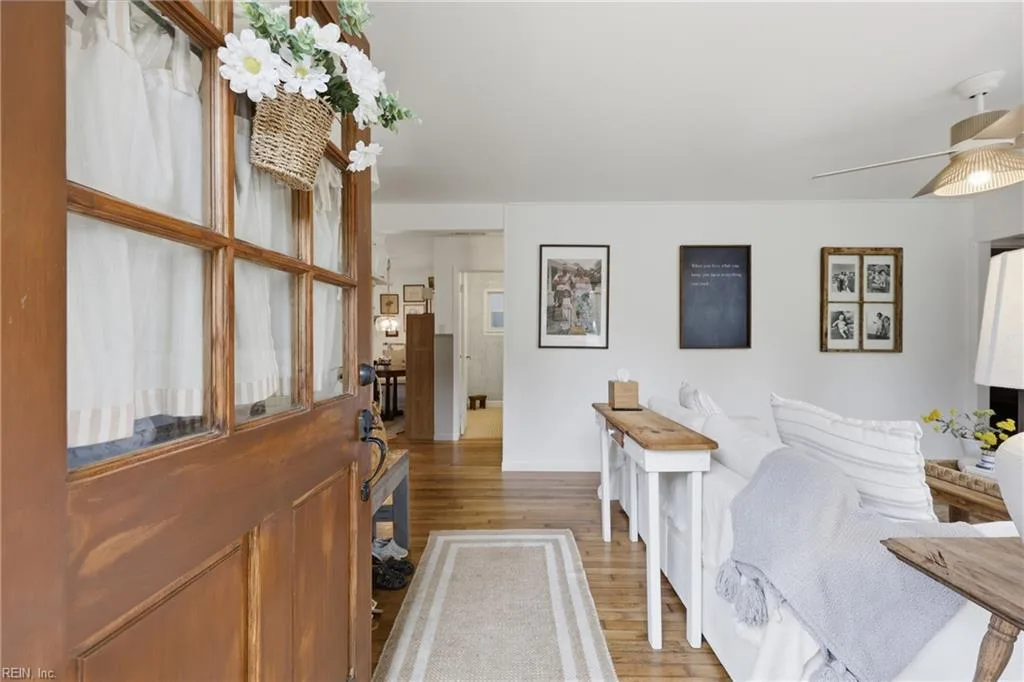 10181 Pine AVE, NASSAWADOX VA 23413 - Photo 4