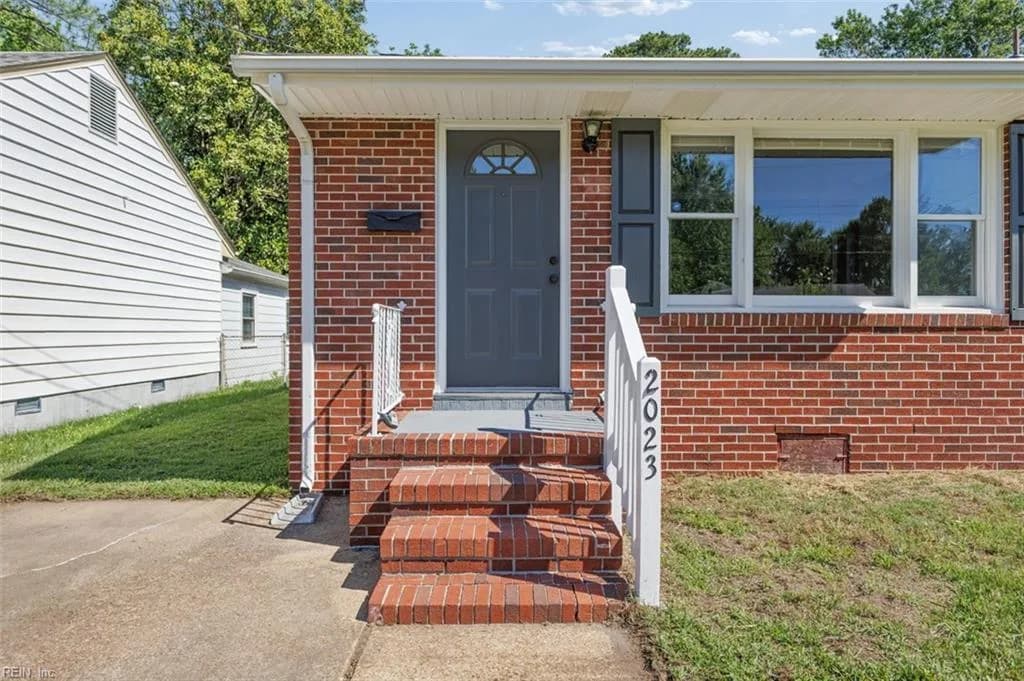 2023 Richard AVE, HAMPTON VA 23664 - Photo 3