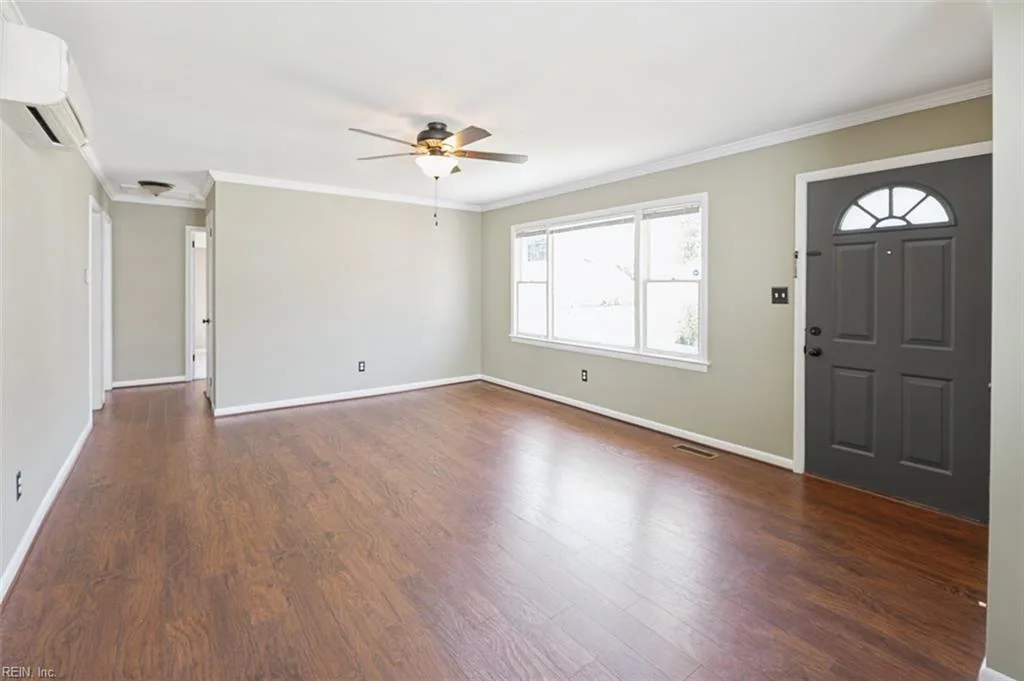 2023 Richard AVE, HAMPTON VA 23664 - Photo 4