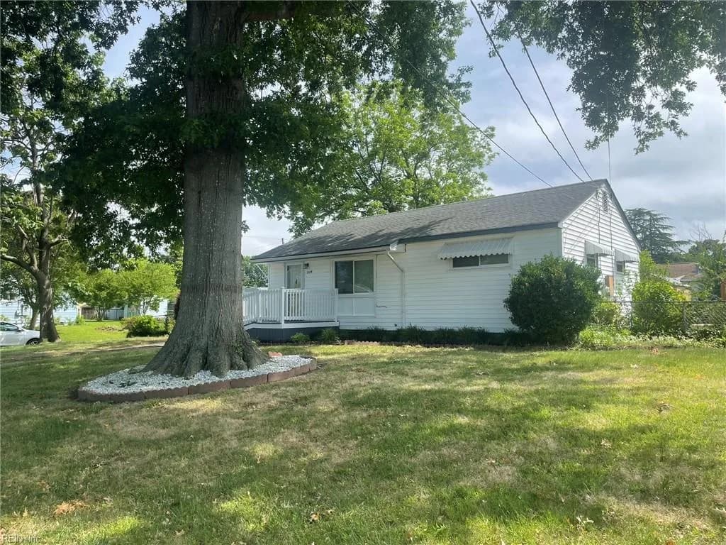 2129 Dean DR, NORFOLK VA 23518 - Photo 4