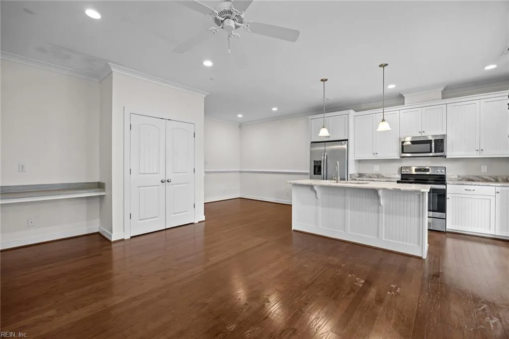 6 Village Park LN, POQUOSON VA 23662 - Photo 4