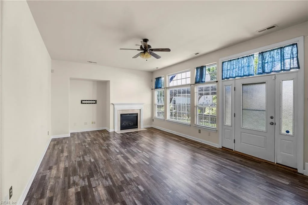 2413 Caitlan Loch LN, VIRGINIABEACH VA 23456 - Photo 4