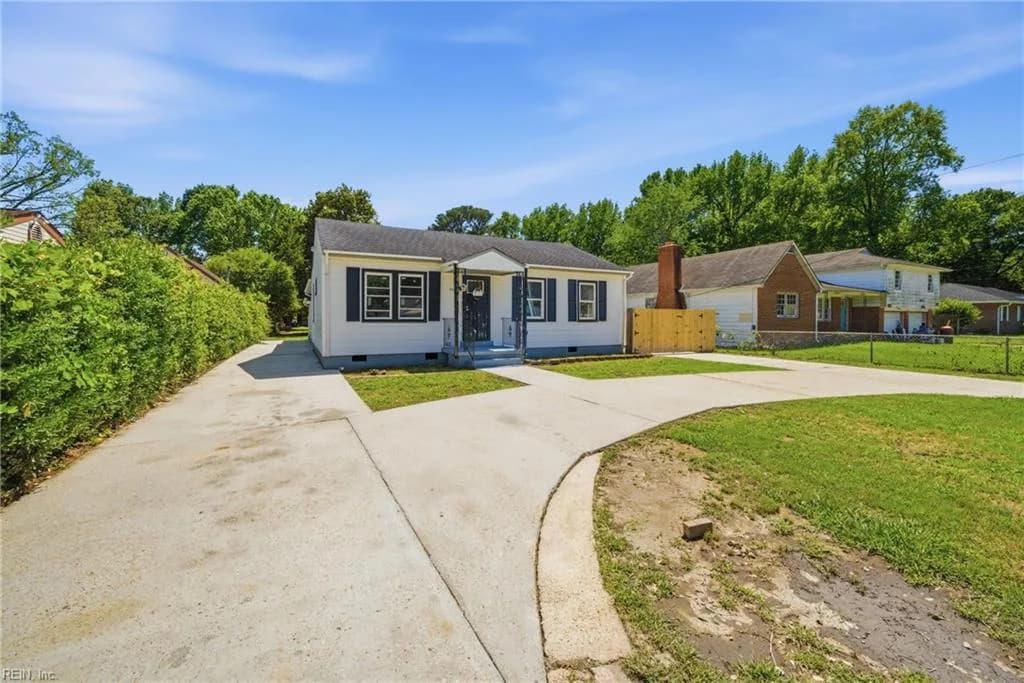 2241 Tennessee DR, CHESAPEAKE VA 23323 - Photo 3