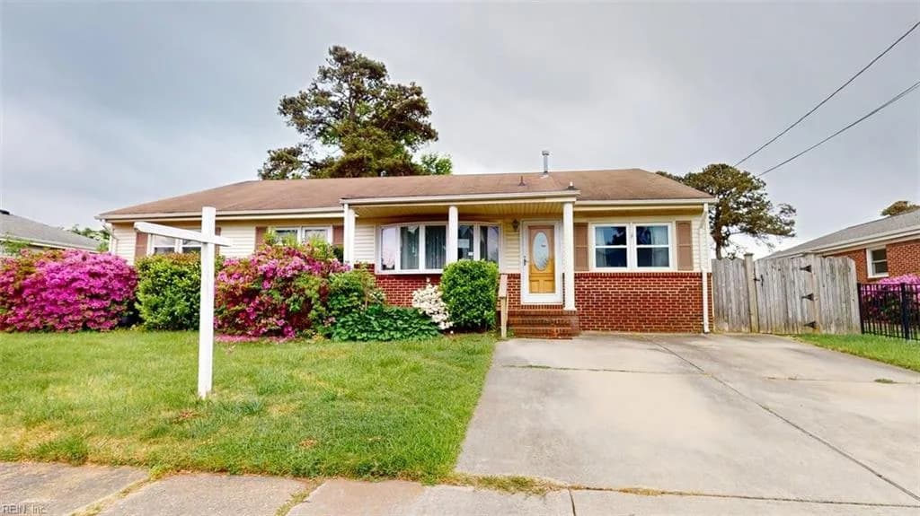 2439 Jasper CT, NORFOLK VA 23518 - Main photo