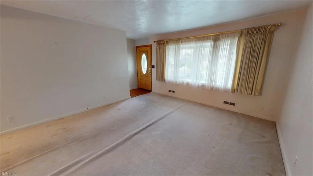 2439 Jasper CT, NORFOLK VA 23518 - Photo 4