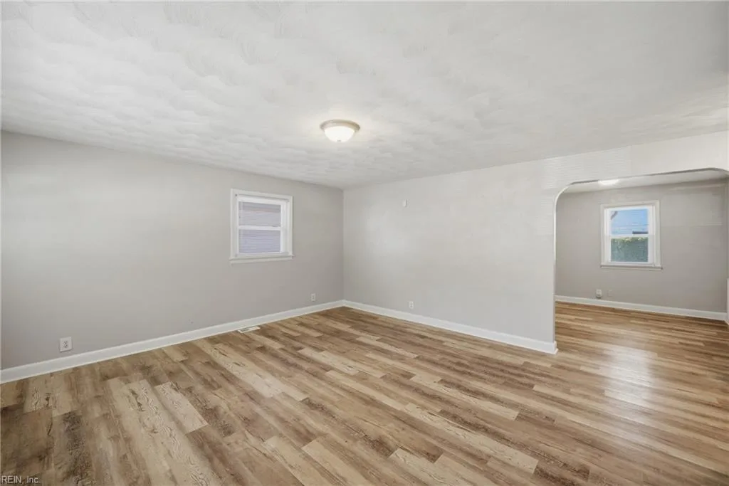 2223 Courtney AVE, NORFOLK VA 23504 - Photo 5