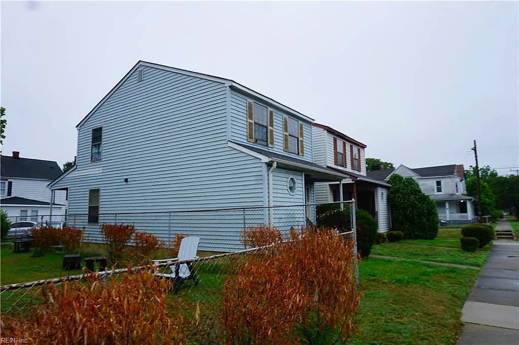 2013 Marshall AVE, NEWPORT NEWS VA 23607 - Main photo