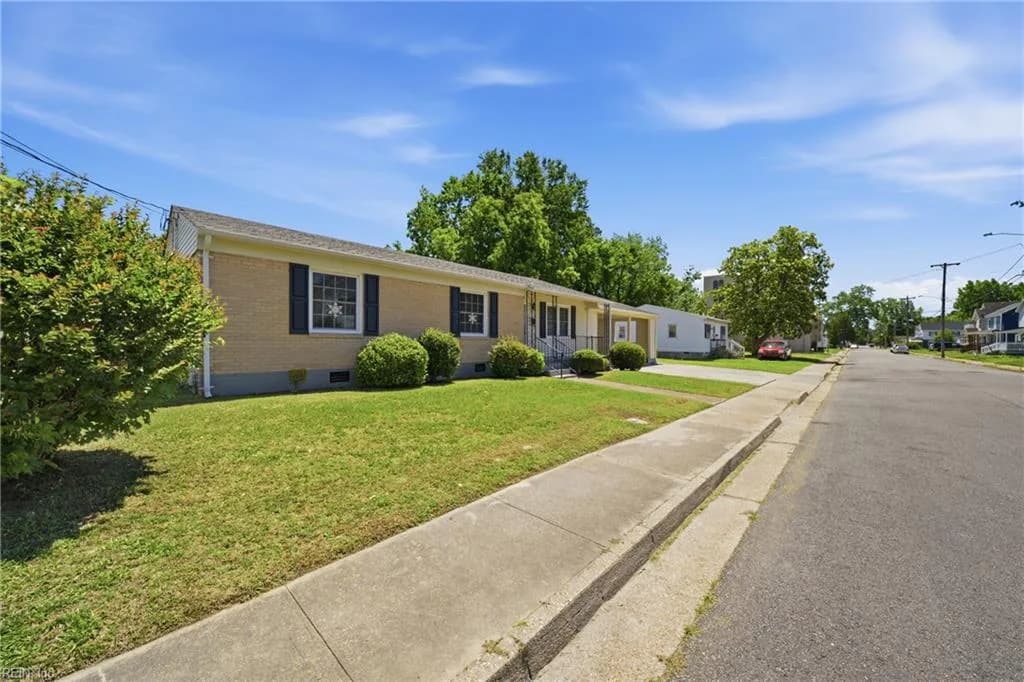 224 Hall ST, FRANKLIN VA 23851 - Photo 4