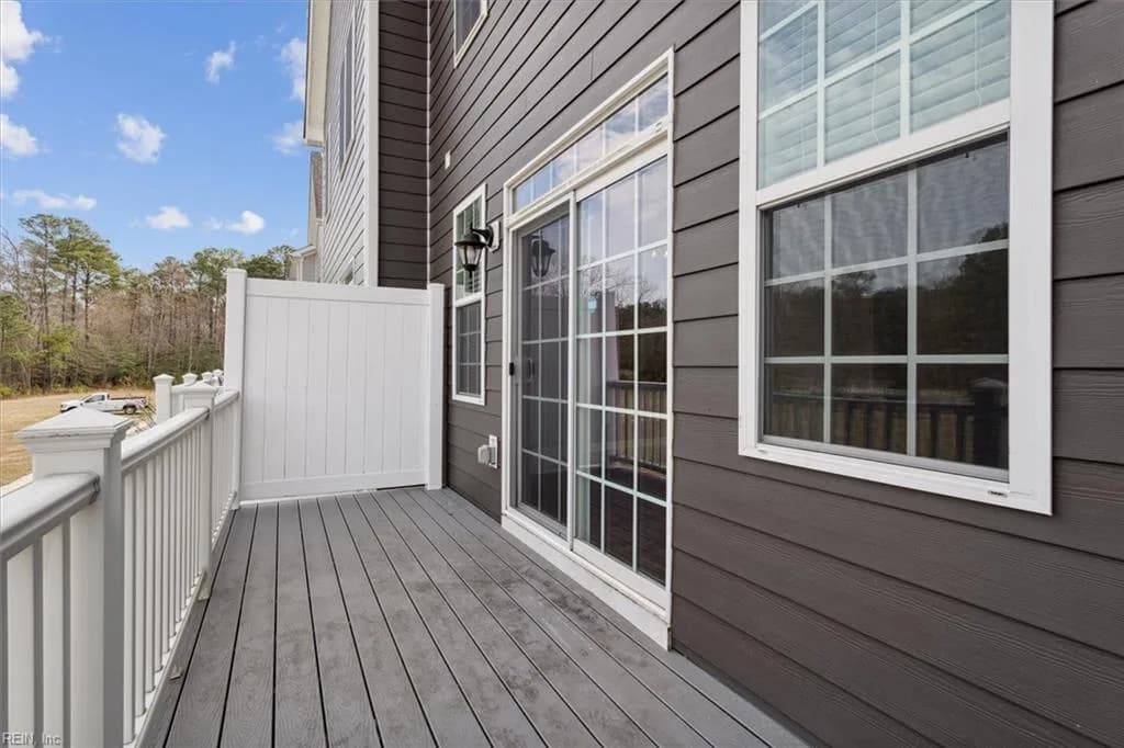 128 Daybeacon ST, YORKTOWN VA 23692 - Photo 5