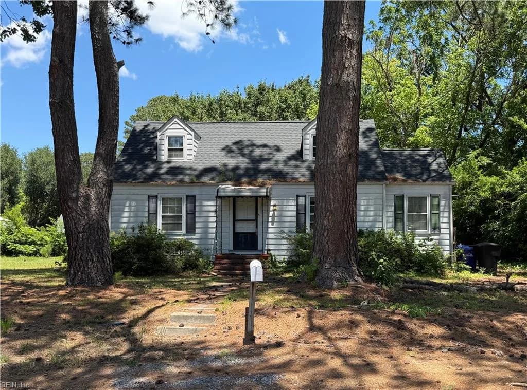8 Van Patton PL, PORTSMOUTH VA 23701 - Main photo