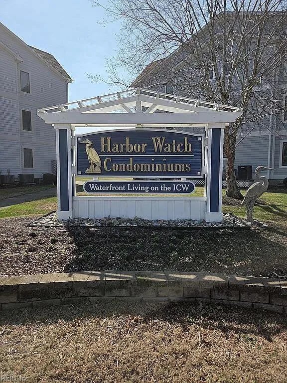2 Harbor Watch DR #718, CHESAPEAKE VA 23320