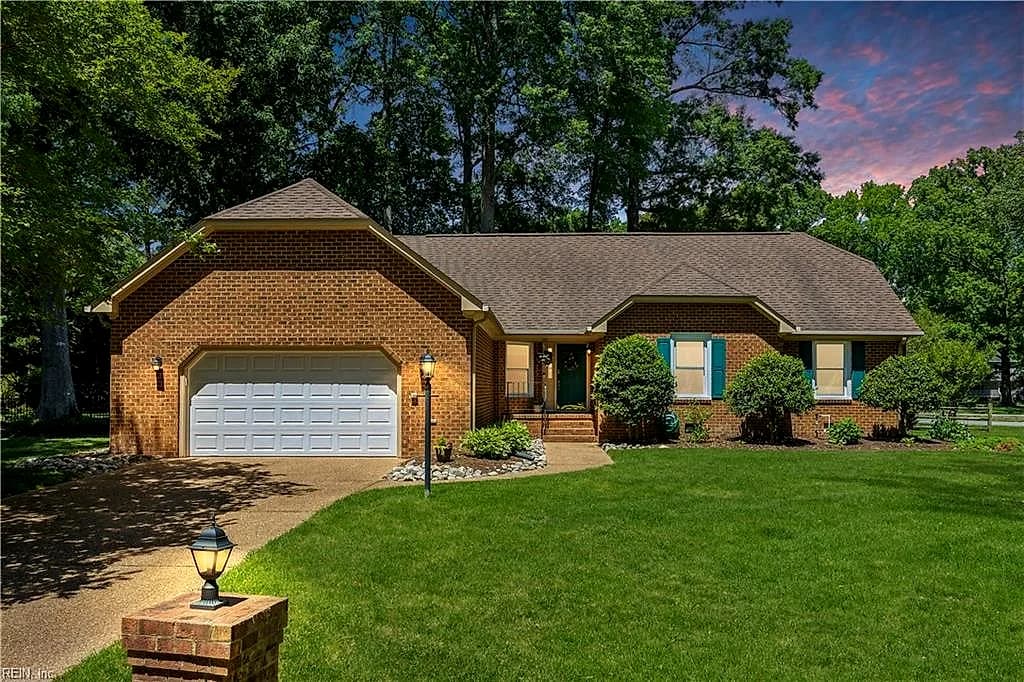 100 Quantico LOOP, YORKTOWN VA 23693 - Main photo