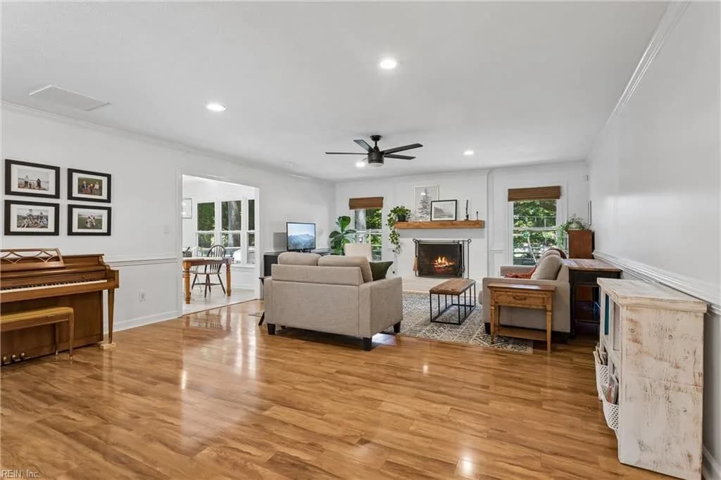 100 Quantico LOOP, YORKTOWN VA 23693 - Photo 5