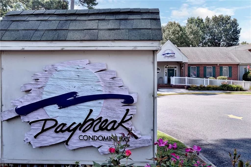 12856 Daybreak CIR, NEWPORTNEWS VA 23602 - Photo 3