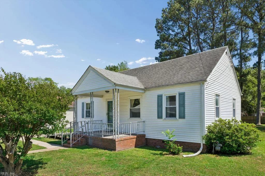 2209 Wintergreen DR, CHESAPEAKE VA 23323 - Photo 3