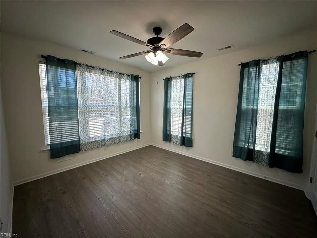 1574 Green Hill ST, WILLIAMSBURG VA 23185 - Photo 4