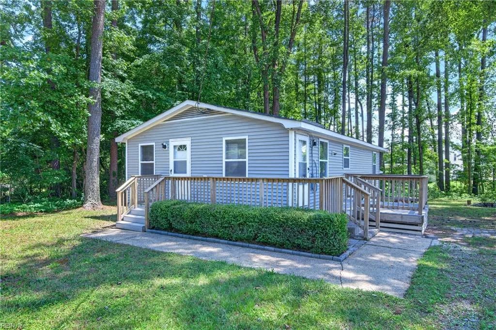 1616 Baptist RD, YORKTOWN VA 23690 - Main photo