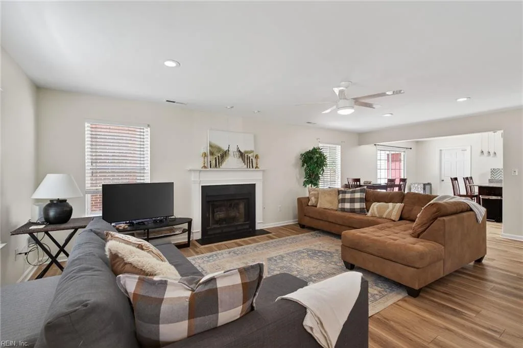 5500 Fountain CT, VIRGINIABEACH VA 23462 - Photo 4
