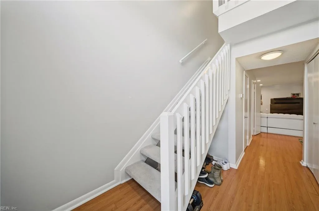 719 Waters DR, VIRGINIABEACH VA 23462 - Photo 4