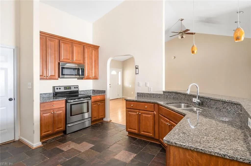 22265 Deep Bottom DR, CARROLLTON VA 23314 - Photo 3