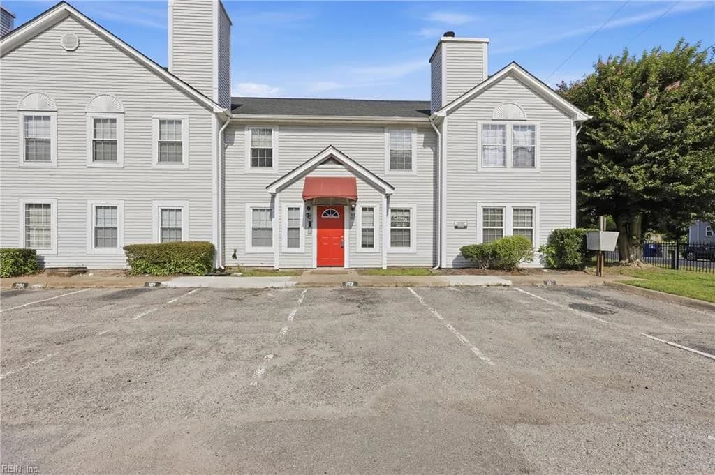 351 Fort Worth AVE #102, NORFOLK VA 23505 - Main photo