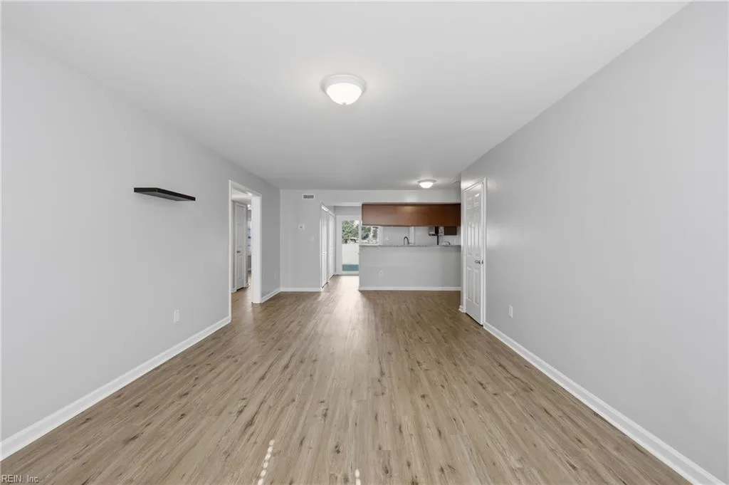 351 Fort Worth AVE #102, NORFOLK VA 23505 - Photo 4