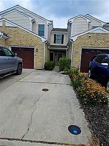 102 Chanticlair DR, YORKTOWN VA 23693 - Main photo