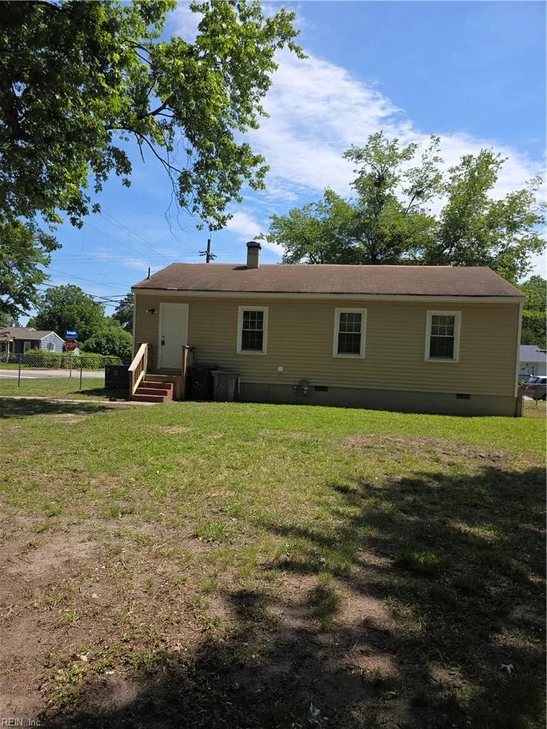 22 Gumwood DR, HAMPTON VA 23666 - Photo 2