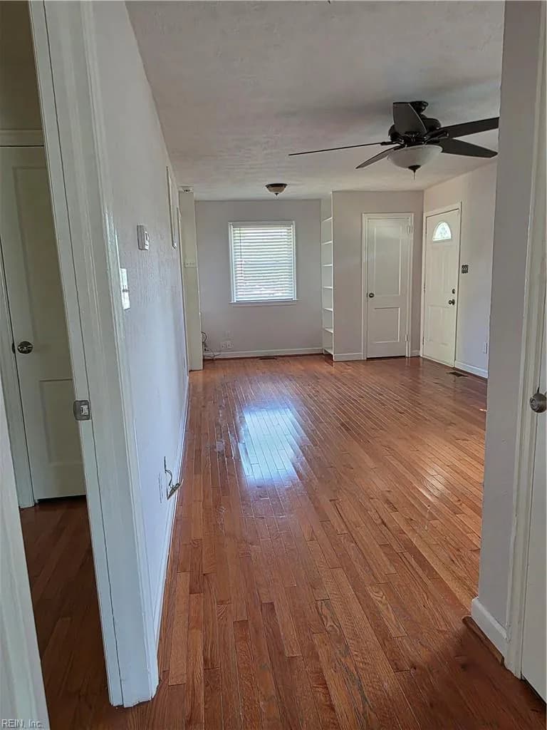 22 Gumwood DR, HAMPTON VA 23666 - Photo 5