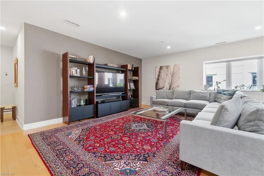 220 W Brambleton AVE #202, NORFOLK VA 23510 - Photo 4