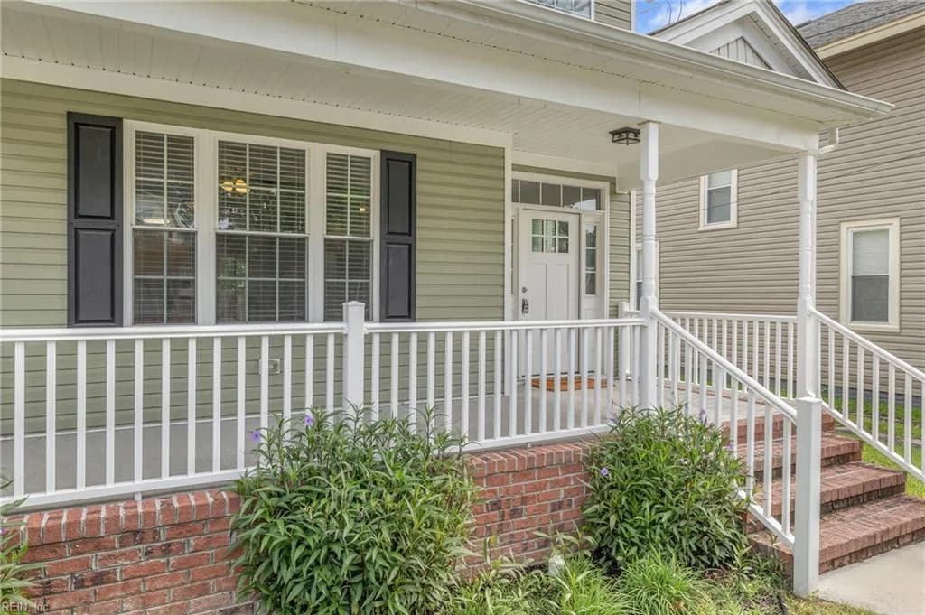 426 W 28th ST, NORFOLK VA 23508 - Photo 2