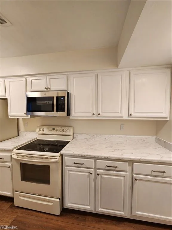4801 Afton CT, VIRGINIABEACH VA 23462 - Photo 3