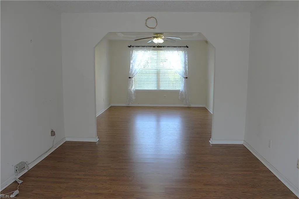 54 Locksley DR, HAMPTON VA 23666 - Photo 5