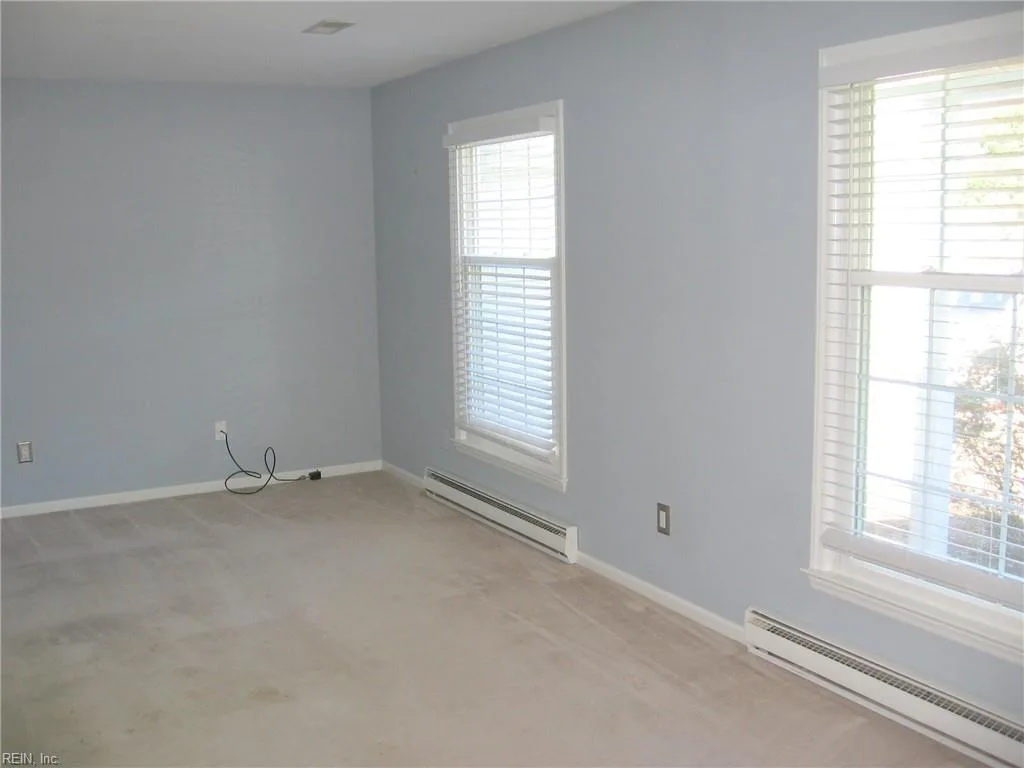 32 Riverside DR, SMITHFIELD VA 23430 - Photo 4