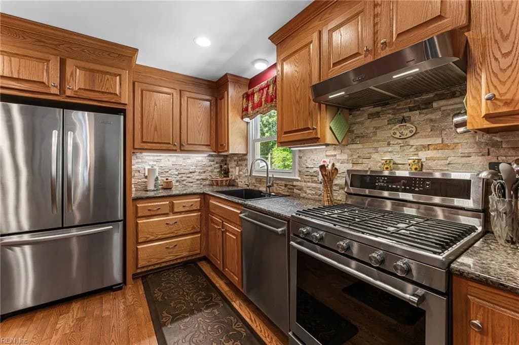 5479 Jonquil LN, GLOUCESTER VA 23061 - Photo 5
