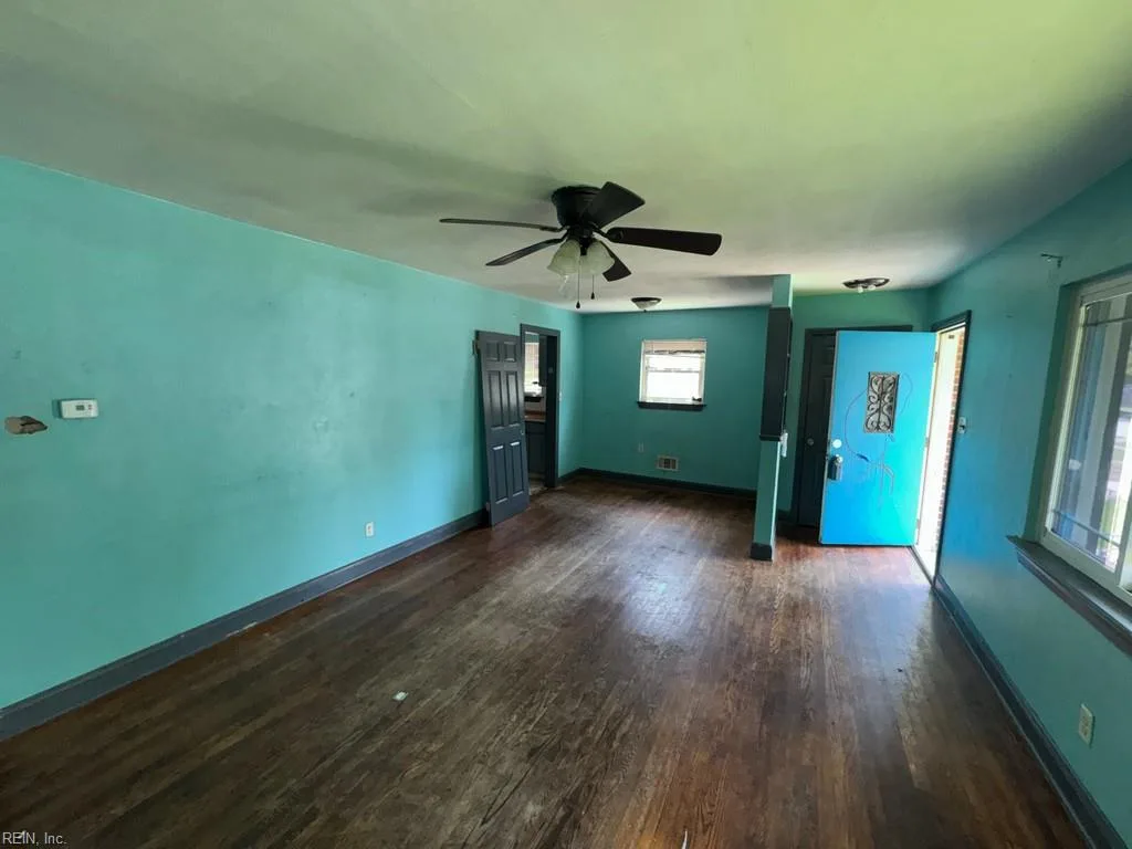 9218 Mason Creek RD, NORFOLK VA 23503 - Photo 5