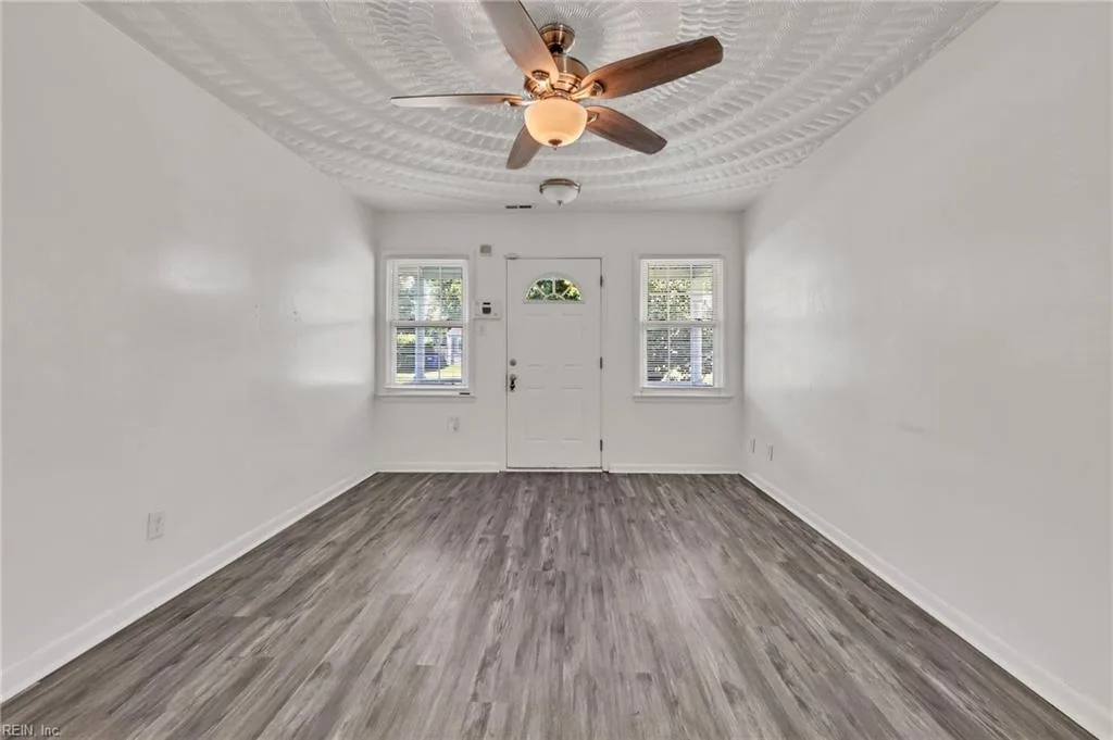 1419 W 40th ST, NORFOLK VA 23508 - Photo 3