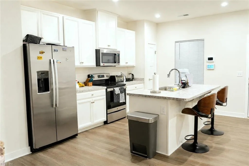 223 Goldenstar LN, PORTSMOUTH VA 23701 - Photo 4