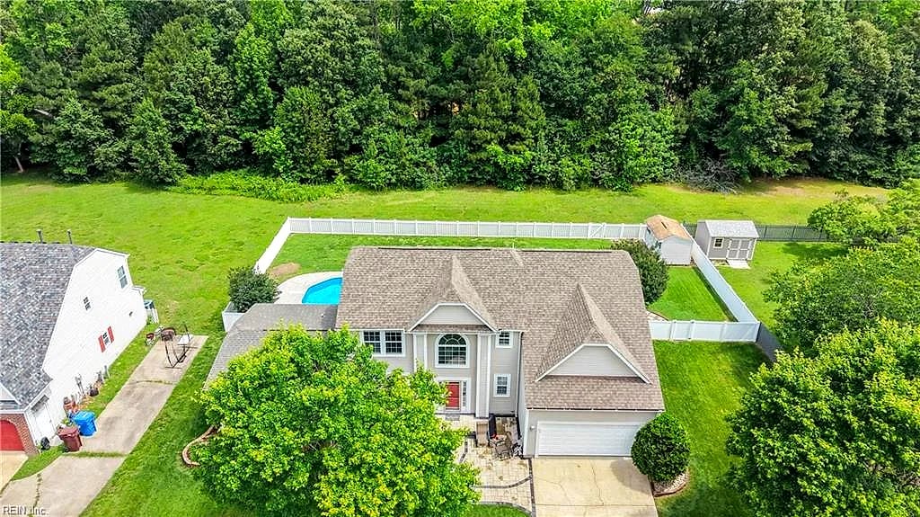 608 September LN, Chesapeake — 5 bed Residential, 3,029 sqft