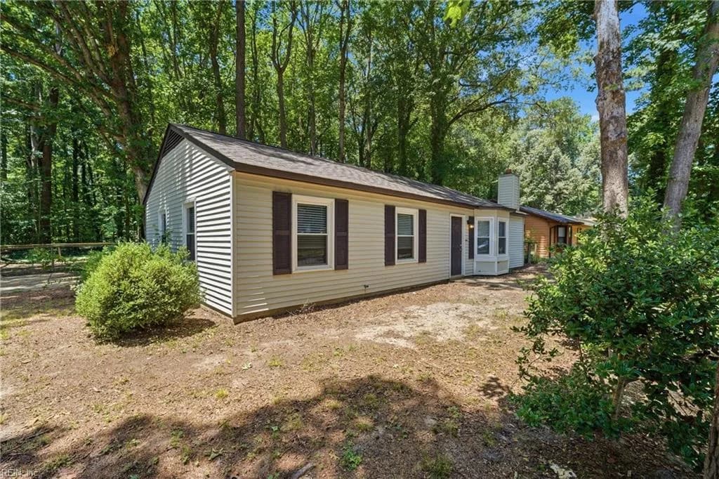 249 Batson DR, NEWPORTNEWS VA 23602 - Photo 3