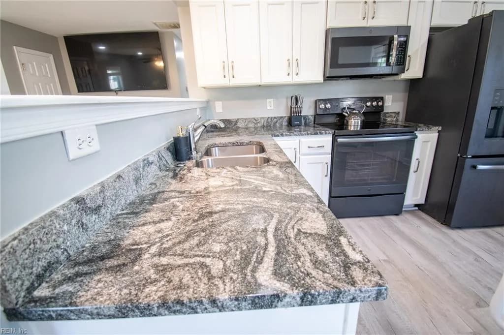 531 Price ST, HAMPTON VA 23663 - Photo 4