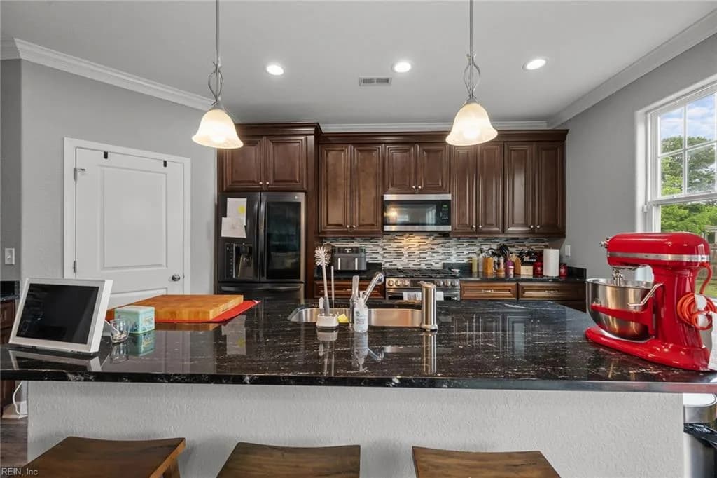 8128 Van Patten RD, NORFOLK VA 23505 - Photo 5