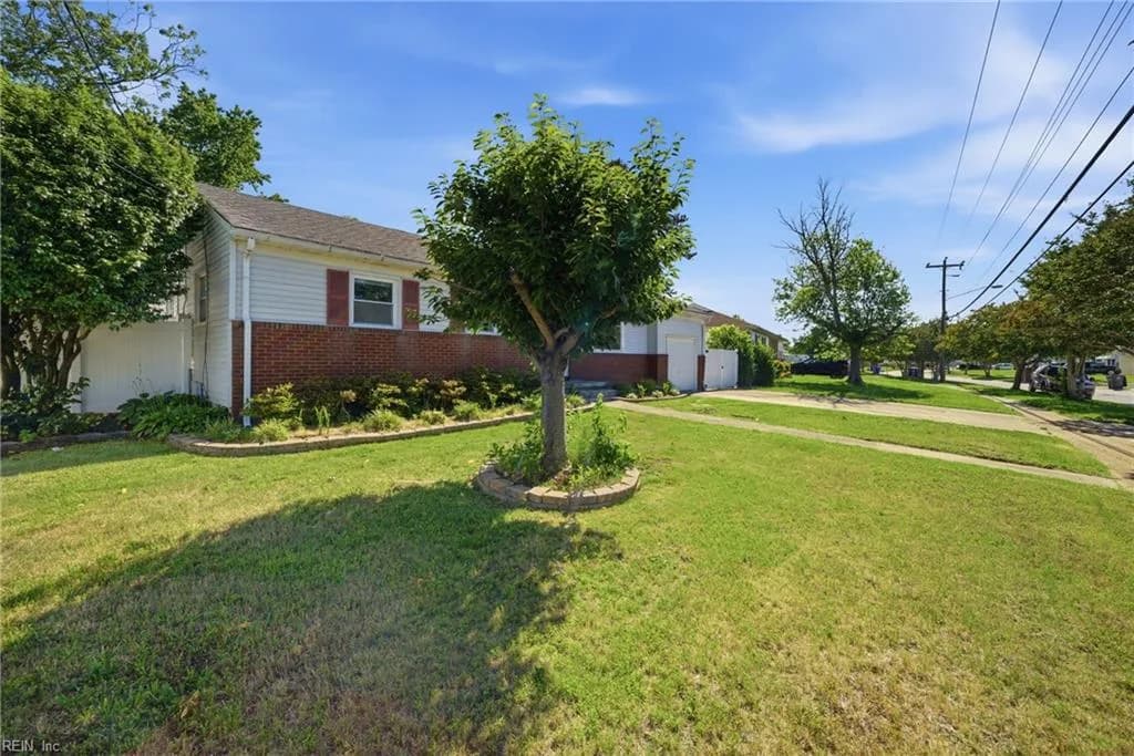 1883 Dominion AVE, NORFOLK VA 23518 - Photo 3